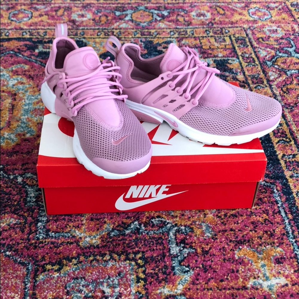 NIKE PRESTO!!! Size 10